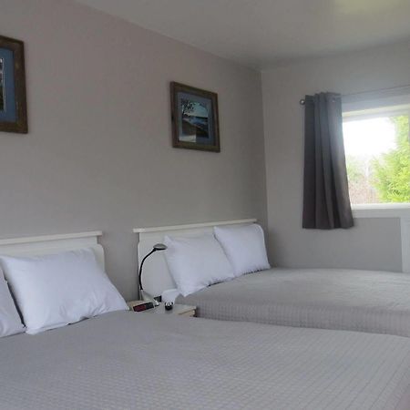 The Sunshine Inn Parrsboro Экстерьер фото