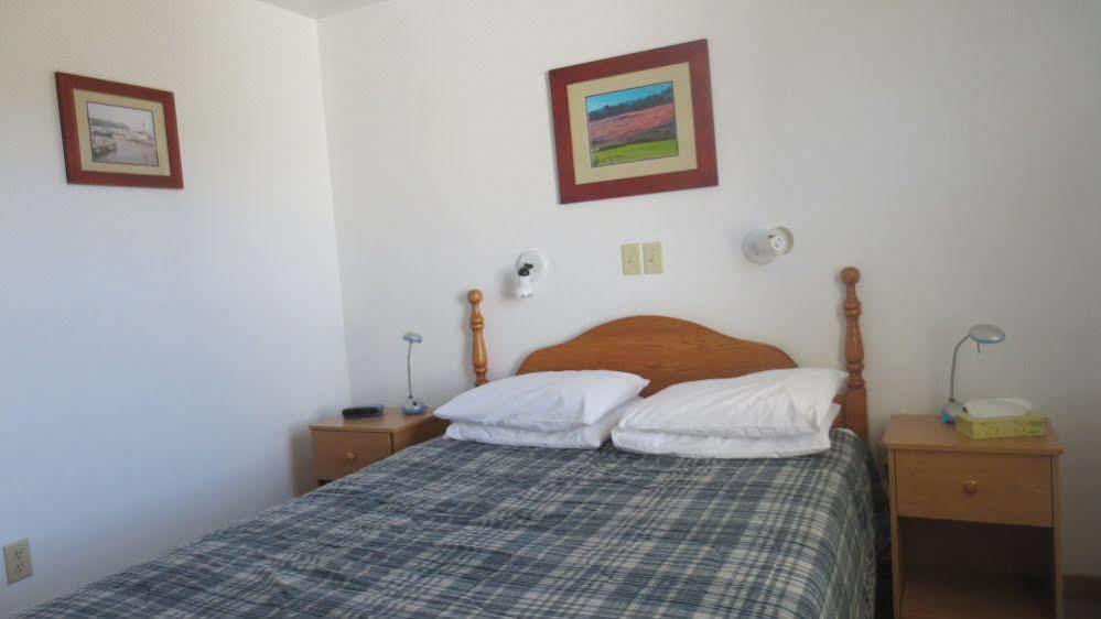The Sunshine Inn Parrsboro Экстерьер фото
